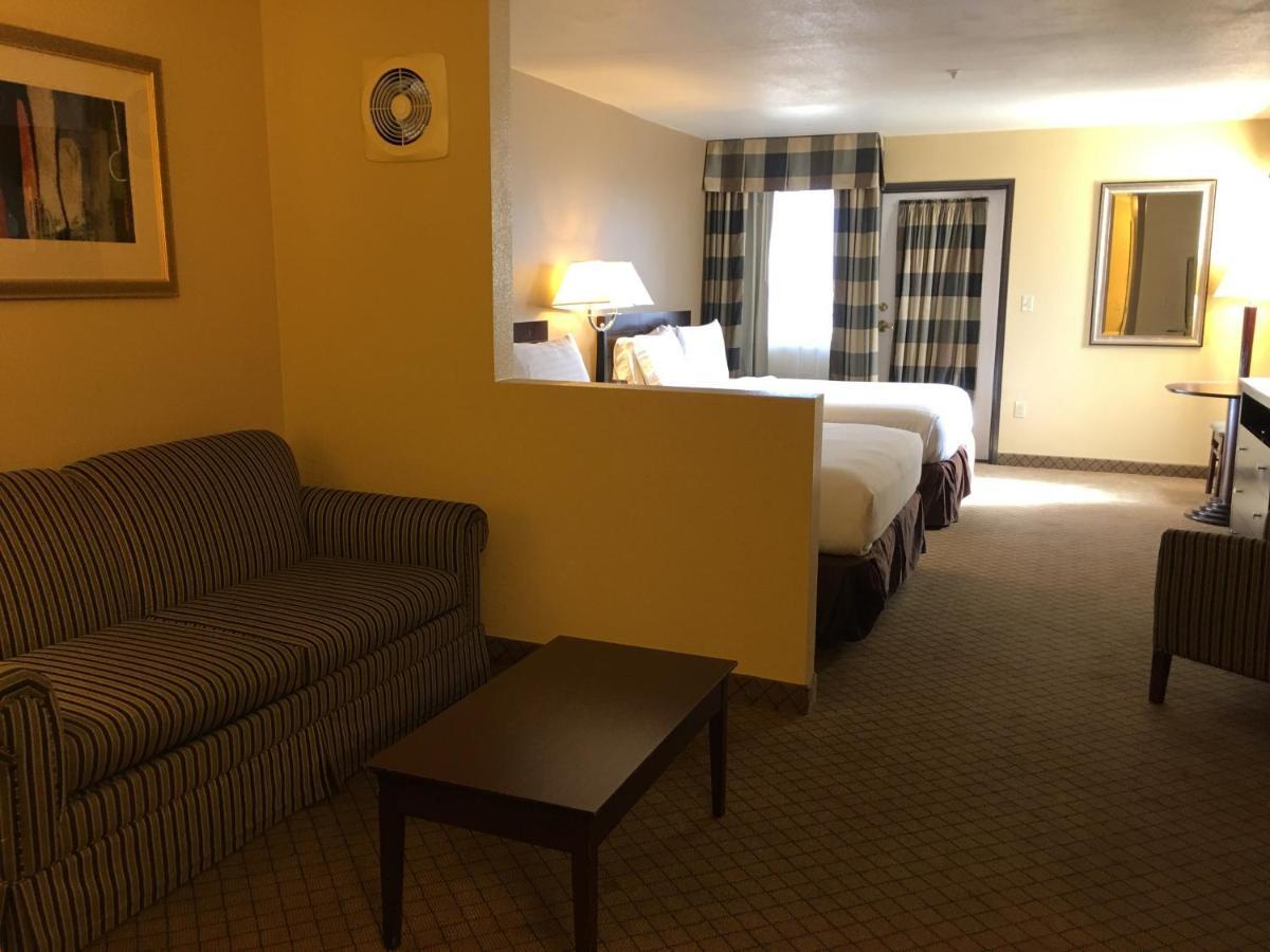 Holiday Inn Express Fallon By Ihg Εξωτερικό φωτογραφία